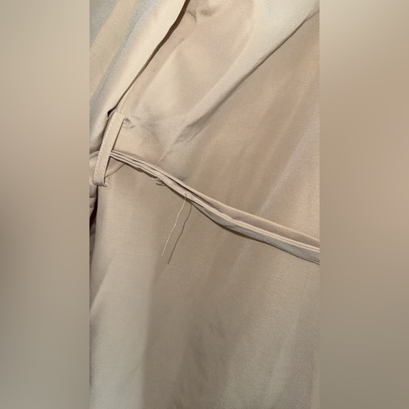 PrettyLittleThing Beige Trench Coat (NWT) - Picture 6 of 6